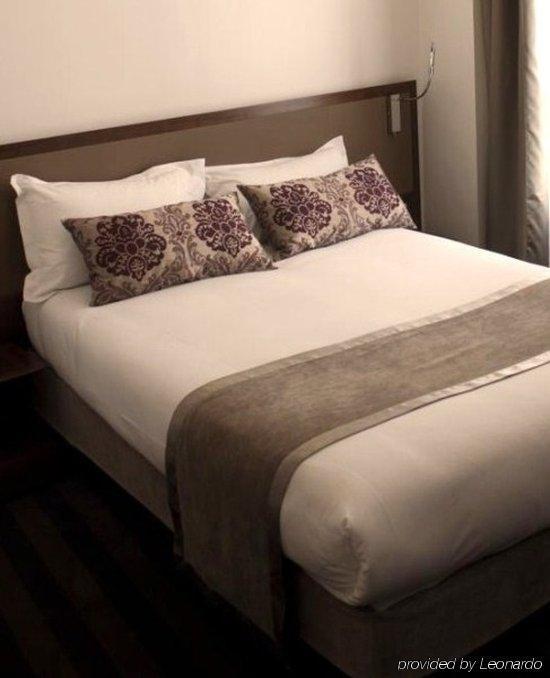 Art Hotel Batignolles Párizs Szoba fotó