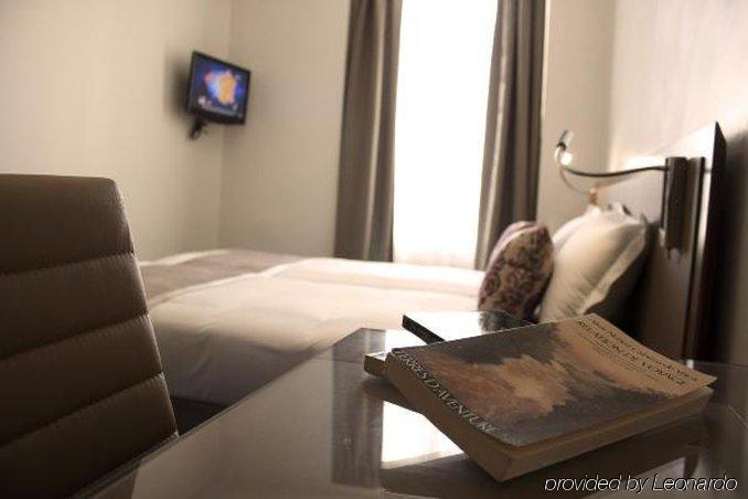 Art Hotel Batignolles Párizs Szoba fotó